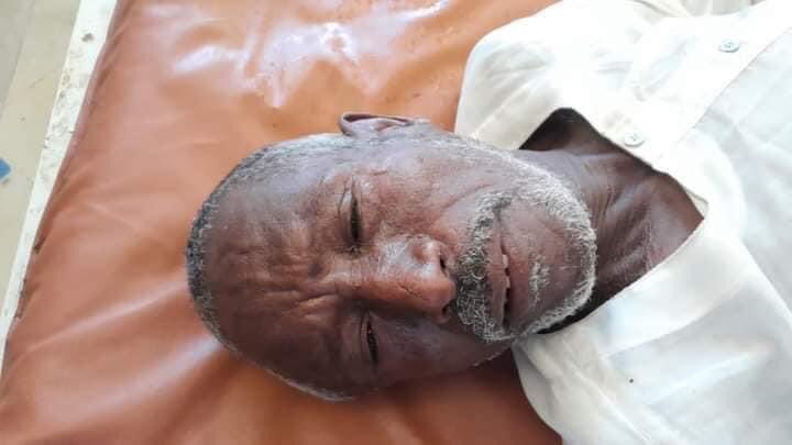 توجد جثة مجهولة الهوية لشخص يدعى محمد ابراهيم الجقر من زالنجي
بعض الناس تقول انه من ضواحي كوستي قال قبل وفاته انه كان يعمل راعي في قرية جنوب الدويم الان الجثة في الثلاجه بمشرحة مستشفى الدويم 
توفي قبل يومين والى الان لم يتم التعرف على اهله، له الرحمه والمغفره 
رتويت