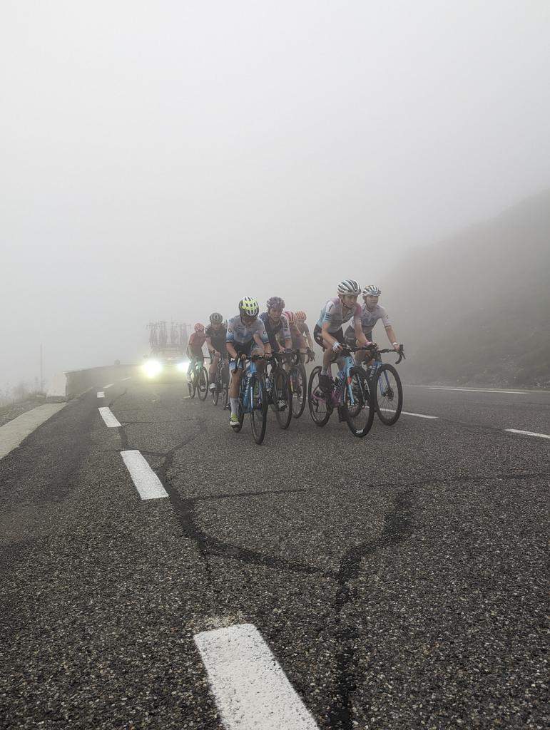 @MatMitchell30 It was epic on the Tourmalet yesterday.