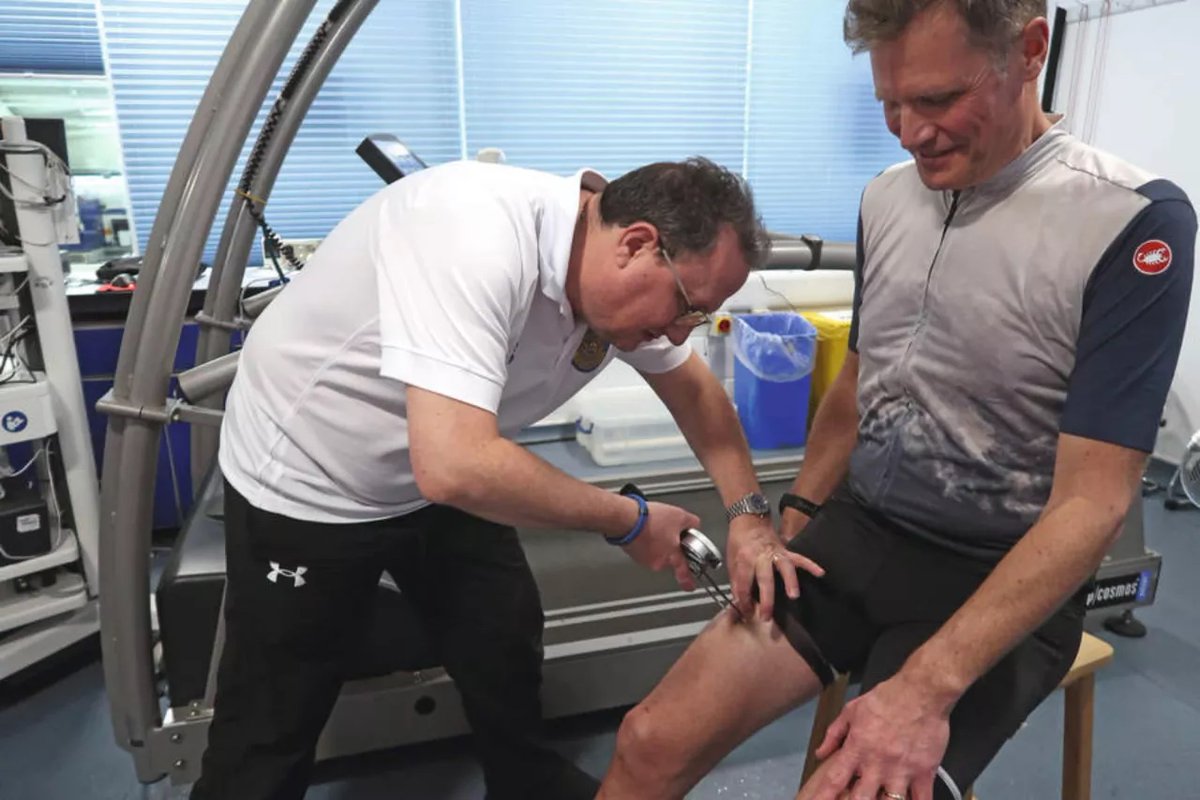 TeamBath's tweet photo. How helpful are nutrition apps? 🍏📱
Our very own Applied Sports Scientist, Jonathan Robinson, helped Simon Fellows and @cyclingweekly find out.
Read full article:
https://t.co/vHEvSOZ2Oe
📷 Credit: Future
#SportsScience #Nutrition #SmartphoneApp #Sport #CyclingWeekly https://t.co/5o7hfzL0Ys