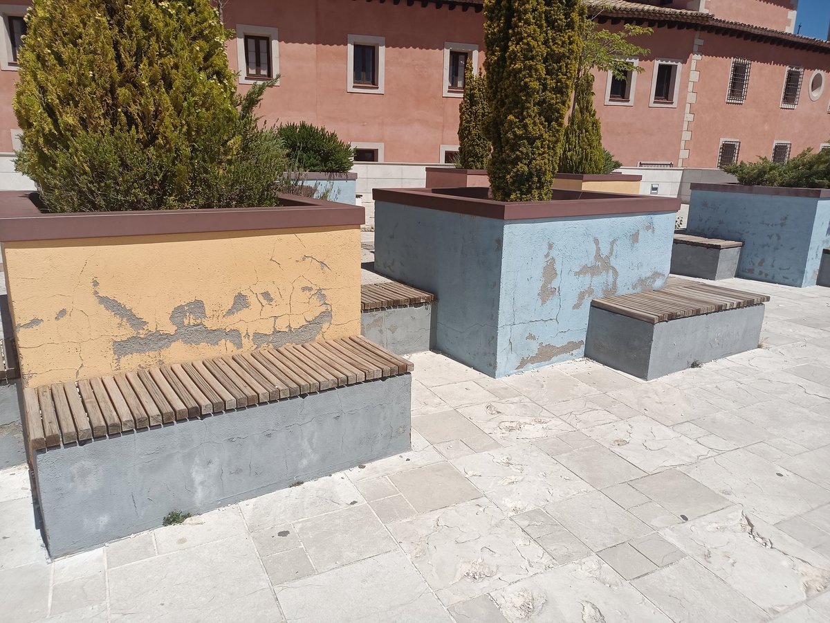 Shootelsutil's tweet photo. @aytocuenca da vergüenza pasar por Mangana, a esto lo llamáis conservar el patrimonio?  @UNESCO_es @UNESCO #consorciocuenca #cuenca #cuencaabandonada #abandono #mangana #qnk #ceroexcusas https://t.co/Ye05LiUW1P