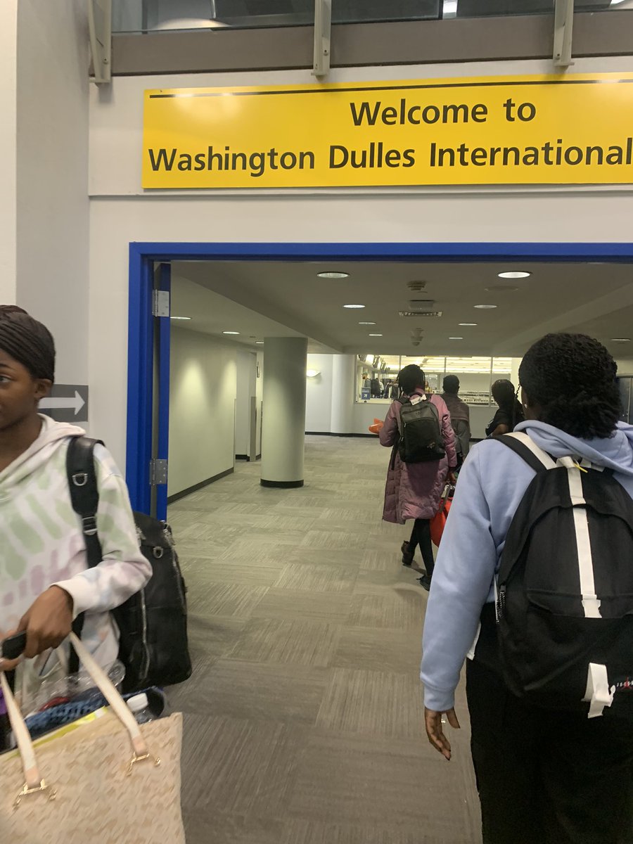 annyfrancis78's tweet photo. And God answered.
19th, July 2023 I arrived the US to start my
master's program.

The highlight of 2023: I am in my dream country, studying my dream course. 💯🇺🇸🙏 https://t.co/mKGTFjVJxv