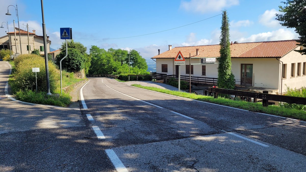 EdoardoFerraro's tweet photo. E oggi #teolo, #castelnuovo, #bisse di Torreglia e #cingolina...
Erano anni che non facevo una roba così...
Poi pianura per sciogliere...
Tutto molto bello...
#ciclismo #libertà https://t.co/TI3ccLzFmg