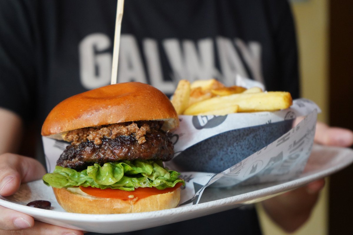 Thomas Read's tweet media