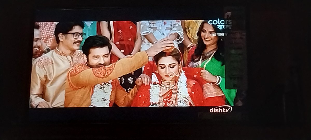 isumanroy1's tweet photo. @AnkushLoveUAll @Love_Oindrila 
Dada r boudivai ebar to tomra real e biye ta koro.. Onscreen theke ebar real e biye dkhte chai tmader..❤️❤️ https://t.co/ie3Al4hSLj