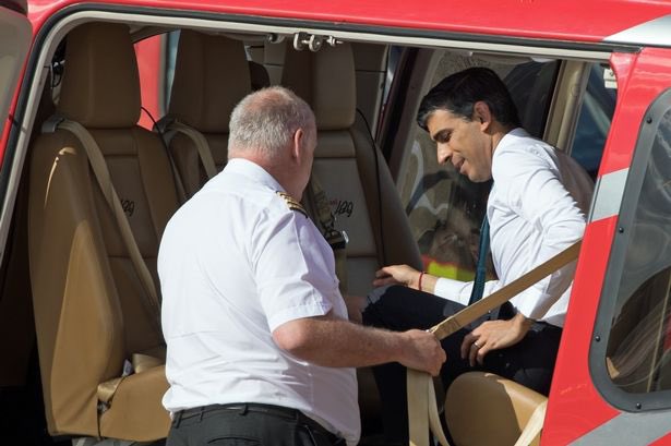 mrdavemacleod's tweet photo. “I am on the motorists side!” says Rishi Sunak as he flies around everywhere in his private er helicopter 🙄 https://t.co/hb6MBDrHJM