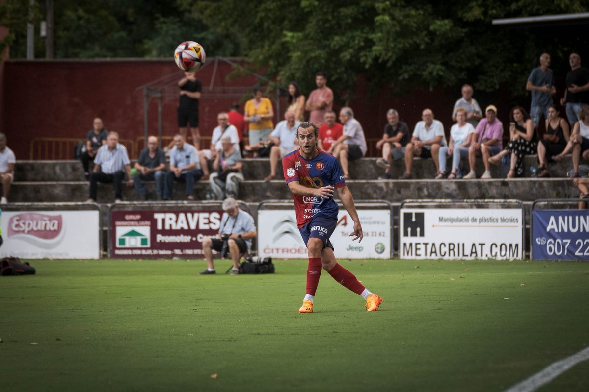 UEO1921's tweet photo. 😮 𝑬𝒔 "𝒅𝒆𝒔𝒎𝒆𝒍𝒆𝒏𝒂"

🐎 @JMaynau 

🙆 Exhibició de potència i recursos per la banda esquerra

🆒 Grata impressió del futbolista de Tossa de Mar!

#OlotSabadell #PretemporadaUEO https://t.co/9imIw1IibO