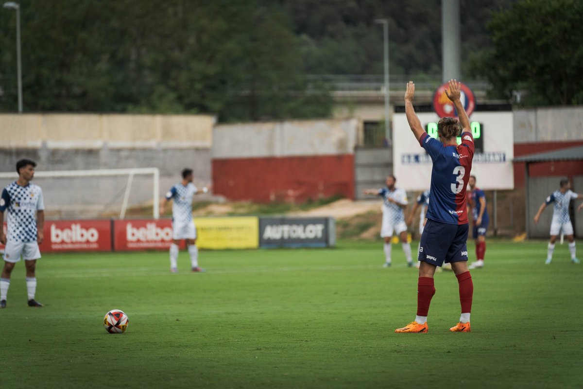 😮 𝑬𝒔 "𝒅𝒆𝒔𝒎𝒆𝒍𝒆𝒏𝒂"

🐎 <a href="/JMaynau/">Joan Maynau</a> 

🙆 Exhibició de potència i recursos per la banda esquerra

🆒 Grata impressió del futbolista de Tossa de Mar!

#OlotSabadell #PretemporadaUEO