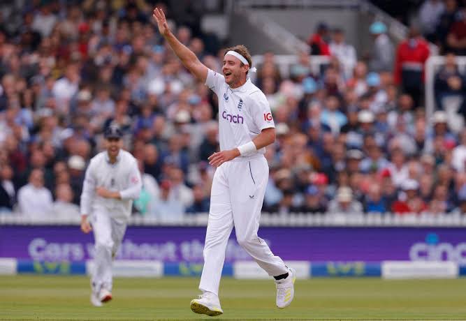 Take a bow @StuartBroad8 🙇🏻‍♂️ Congratulations on an incredible Test career 🏏👏 one of the finest and most feared red ball bowlers, and a real legend! Your journey and determination have been super inspiring. Good luck for the next leg Broady! 🙌🏻