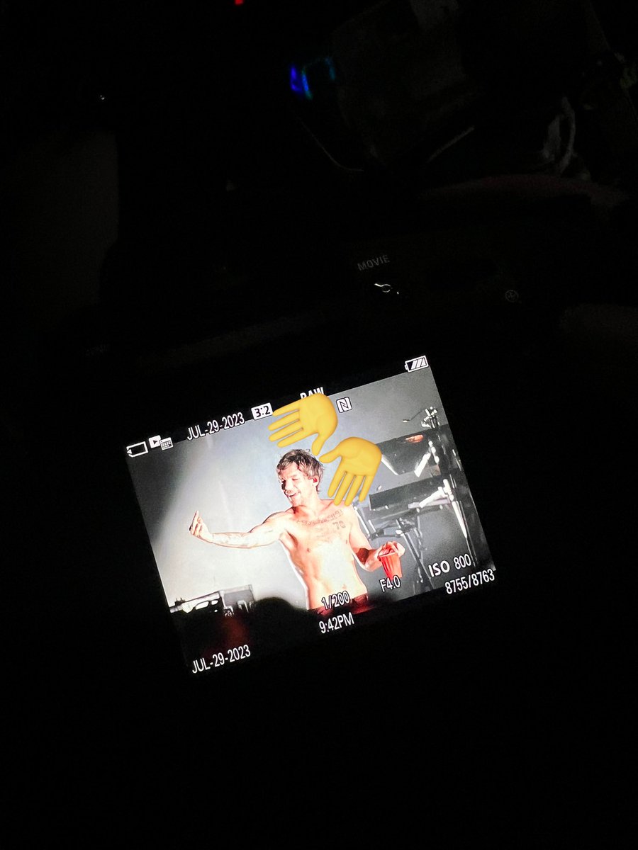 lt91worldtour's tweet photo. ©️nikkimarieJPG
#FITFWTNYC #louistomlinson #louies #ltworldtour #onedirection #awayfromhomefestival #ltwt #louisupdates #allofthosevoices #faithinthefutureworldtour #faithinthefuture #FITF #FITFWTNewYork https://t.co/FxGmIPmKnx