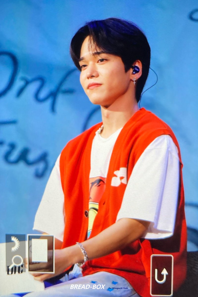 990316_breadbox's tweet photo. 230730 Preview
예뿌 오랜만! 🫶🏻
#유 #유토 #U #YUTO #온앤오프 #ONF #Bread_box @WM_ONOFF https://t.co/kIbytVhax5