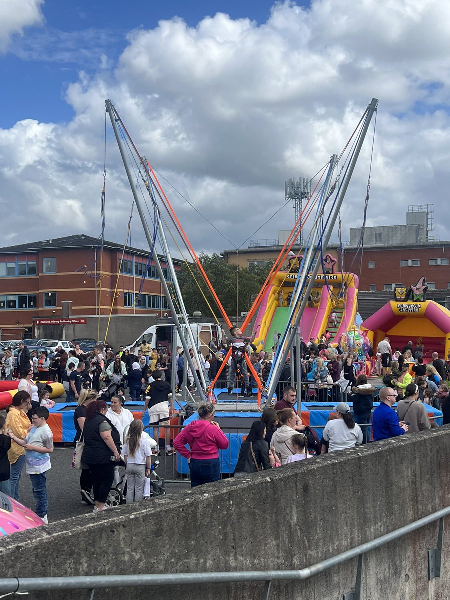 stefanie_ces's tweet photo. Fantastic day at The Bridge Family Festival, so much fun had by all 😊 Great turn out, great team, great partnership @PlatformGlasgow look forward to planning more events for the community! 

#CES #platform #summer #communityevent https://t.co/SV3yUNeBIg