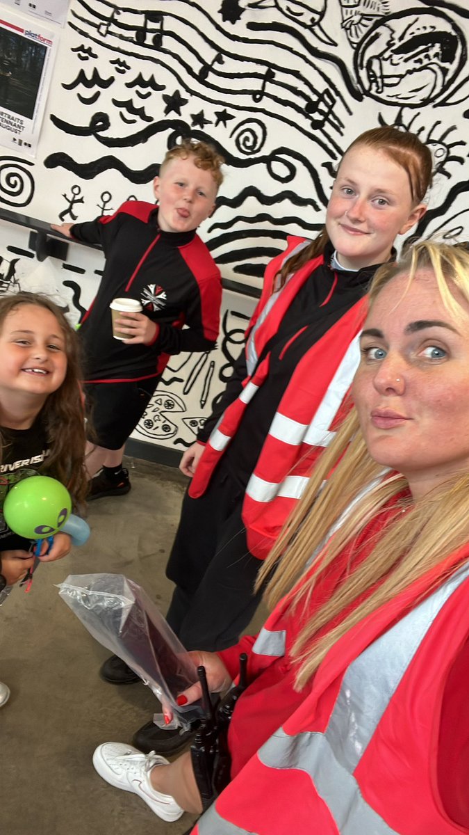 stefanie_ces's tweet photo. Fantastic day at The Bridge Family Festival, so much fun had by all 😊 Great turn out, great team, great partnership @PlatformGlasgow look forward to planning more events for the community! 

#CES #platform #summer #communityevent https://t.co/SV3yUNeBIg