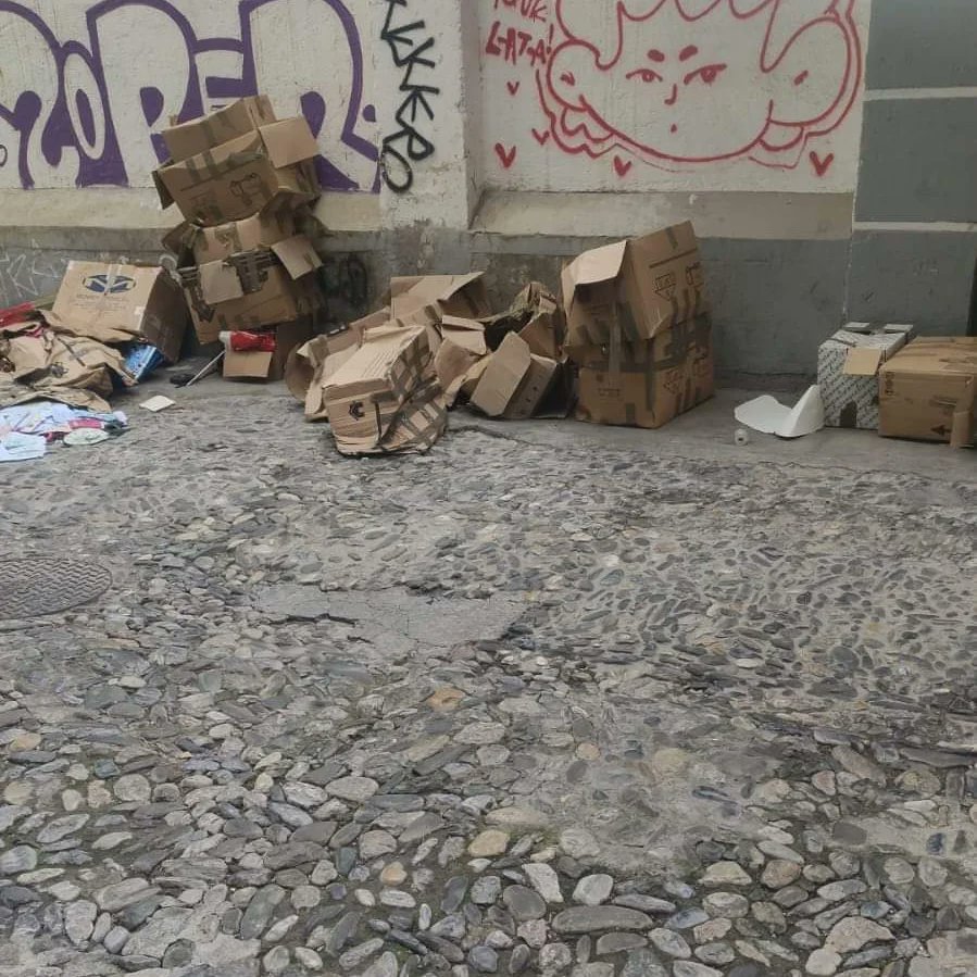 AVVRealejoGR's tweet photo. 🟢🟢| 🧹AVISO URGENTE POR UN REALEJO LIMPIO🧹

Desde la Asociación de #Vecinos Realejo, San Matías, Santa Ana y Barrio de la Virgen , ponemos en conocimiento de todos los vecinos, que a partir del mes de Agosto se va a realizar un seguimiento exhaustivo, de los comportamientos https://t.co/swsUx3mBb5