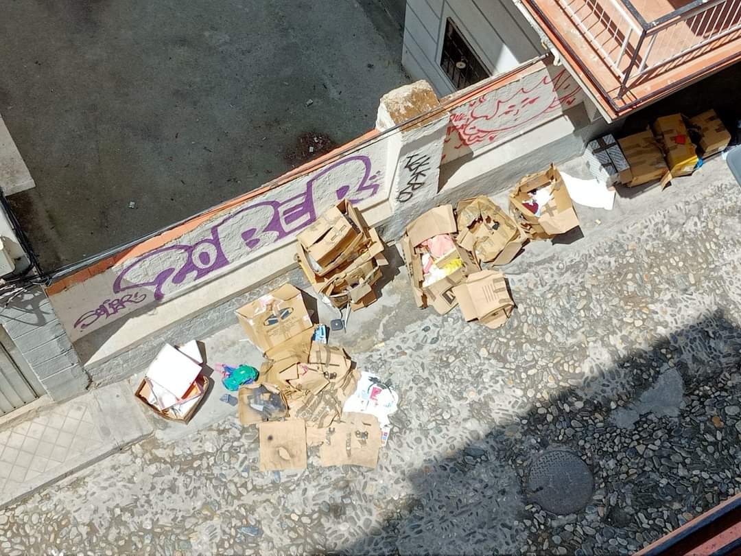 AVVRealejoGR's tweet photo. 🟢🟢| 🧹AVISO URGENTE POR UN REALEJO LIMPIO🧹

Desde la Asociación de #Vecinos Realejo, San Matías, Santa Ana y Barrio de la Virgen , ponemos en conocimiento de todos los vecinos, que a partir del mes de Agosto se va a realizar un seguimiento exhaustivo, de los comportamientos https://t.co/swsUx3mBb5