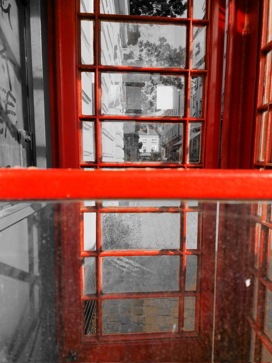 PartikReich's tweet photo. Red mood #photography #photographer #photooftheday https://t.co/tsKso56qQI
