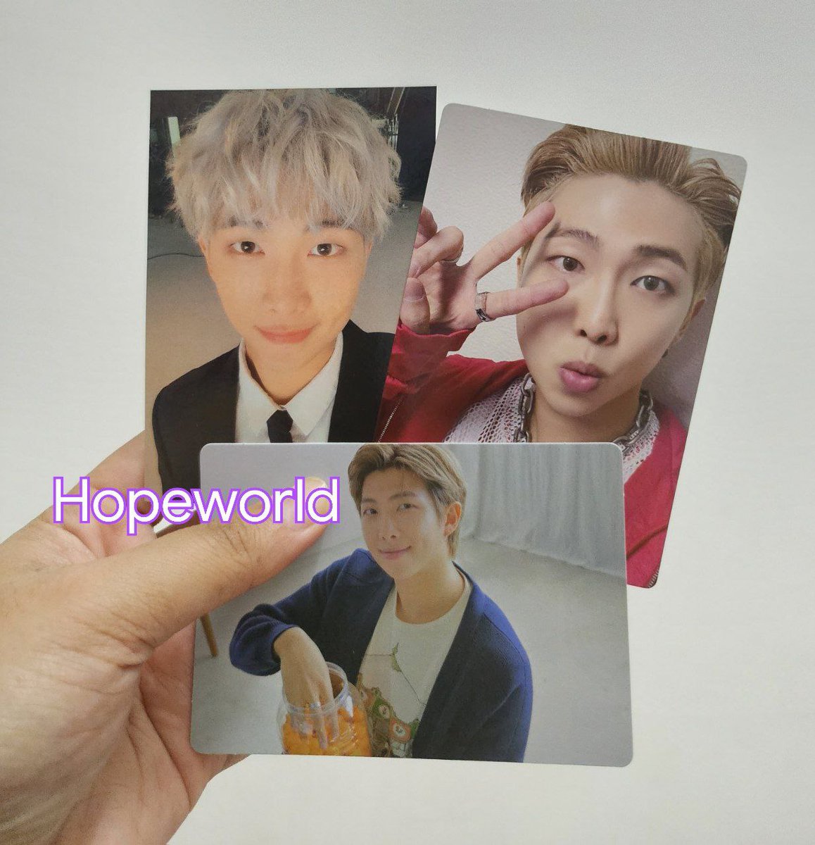 abbyqueyoon's tweet photo. WTS Set
Jin RM88
Yoongi RM100
Hobi RM70
Joon RM85

On hand
Exc Postage
Will give vid condi
No fuss/joy buyer 
HMU to claim

#BTPC001 #HWBT001 @BTSMarketMY #myArmyjual #pasarBTSMY 
@btsMYshare @pasarBTS #btsarmymalaysia #armymalaysia 
#hopeworld #clearancestock #hopeworld https://t.co/AcDDfAPgfc