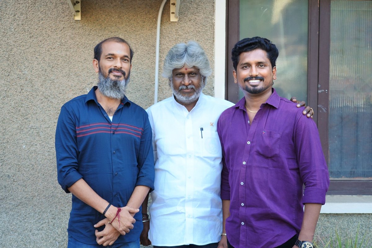 actor_stalin's tweet photo. நான் மிகவும் நேசிக்கும் மனிதர்💝 @erasaravanan சார் பிறந்த நாள் விழாவில்...  நீண்ட ஆயுள், மனநிறைவுடன் கூடிய அமைதியான வாழ்க்கை, எந்த காலமும் வற்றாத செல்வங்கள் என அனைத்தும் உங்களை அடைய இறைவனை வேண்டுகிறேன்... இந்த வருடம் சிறந்த இயக்குனர்க்கான விருதுகள் உங்களை  சேரும்.#நந்தன் https://t.co/4yVvHi2PwD