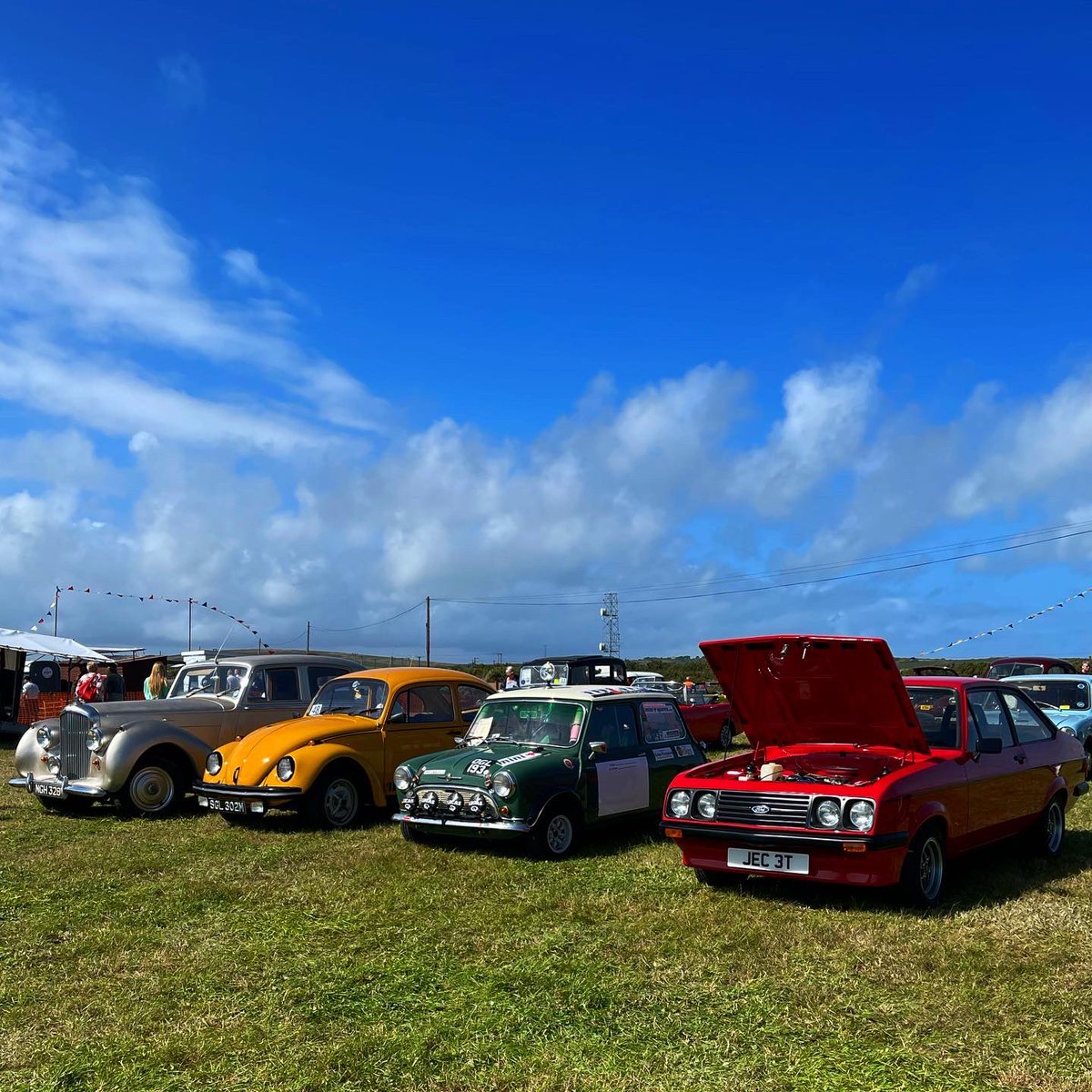 sarahmcquaid's tweet photo. -> (batch 3 of 4 from #StBuryanVintageRally yesterday) #sheaftossing, more #vintagecars, #vintagebikes, a #ModelTFord, (more photos to follow) -> https://t.co/PoHJsPP22h