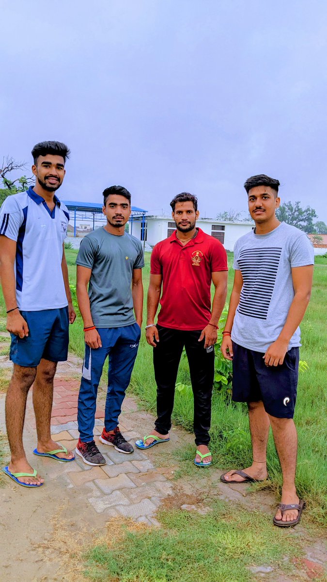 arjunya11914223's tweet photo. Bhai ❤️
System 🤞 https://t.co/siozRh04yP