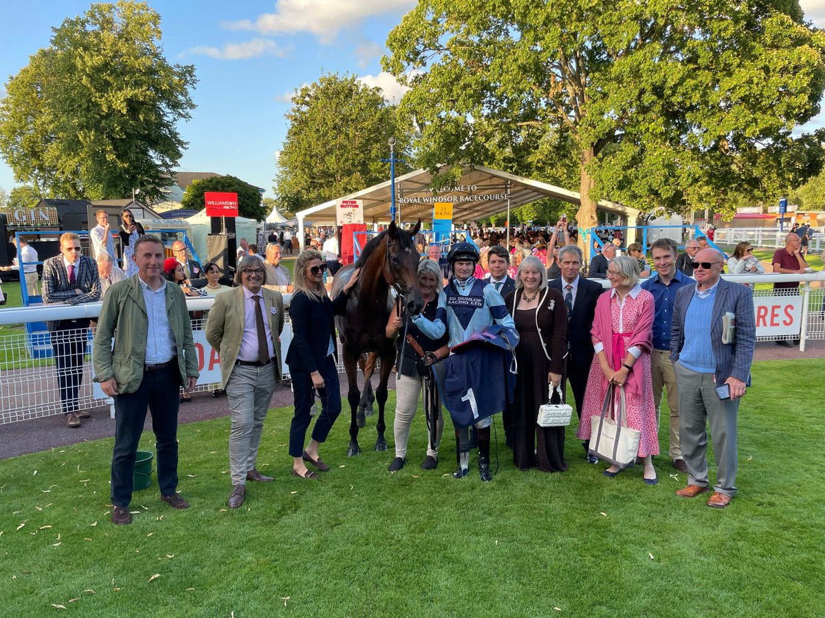 EdDunlopRacing's tweet photo. Fantastic afternoon @WindsorRaces for the Ed Dunlop Racing Club members with a winning Society Lion as the horses continue in good form this year. Congratulations go to all the racing club members and the hard working team at home #societylion #windsorracecourse https://t.co/tfMqUiE4k5