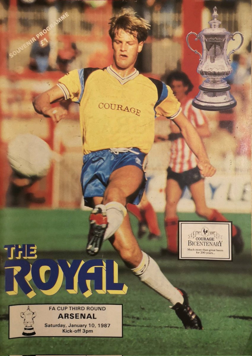 thegrumpyone65's tweet photo. @robertmdaws @ReadingFC Been elm park , can't beat the old grounds. FA CUP 3rd round arsenal win 3.1 ( HT 2.1) Arsenal - Charlie Nicholas 20 , 52 min .  Martin Hayes pen 36 min. Reading - Trevor Senior 22min.  Attendance 16,822 https://t.co/ZDnU01HJR9
