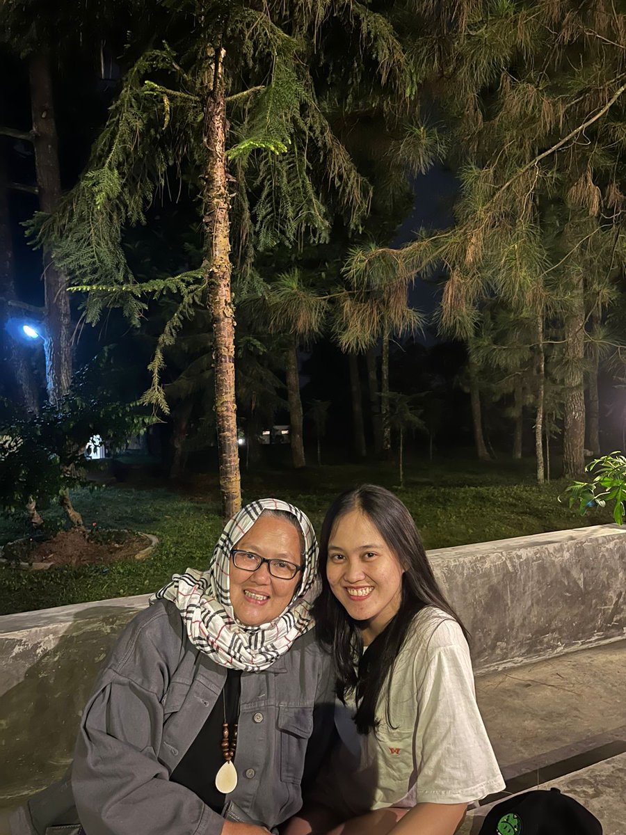 Semalam d hutan pinus