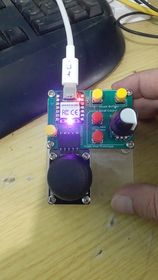 JeanRedelinghu1's tweet photo. When your mouse gives up the ghost late on a Friday night, you don't have a spare, and the shops are closed... you either go to bed, or you build your own and keep on working...

https://t.co/g3NsrnD4Vs

#makeriot2020
#xiaorp2040
#RP2040
#seeedstudio https://t.co/6vPfgpobzt
