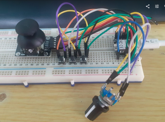 JeanRedelinghu1's tweet photo. When your mouse gives up the ghost late on a Friday night, you don't have a spare, and the shops are closed... you either go to bed, or you build your own and keep on working...

https://t.co/g3NsrnD4Vs

#makeriot2020
#xiaorp2040
#RP2040
#seeedstudio https://t.co/6vPfgpobzt