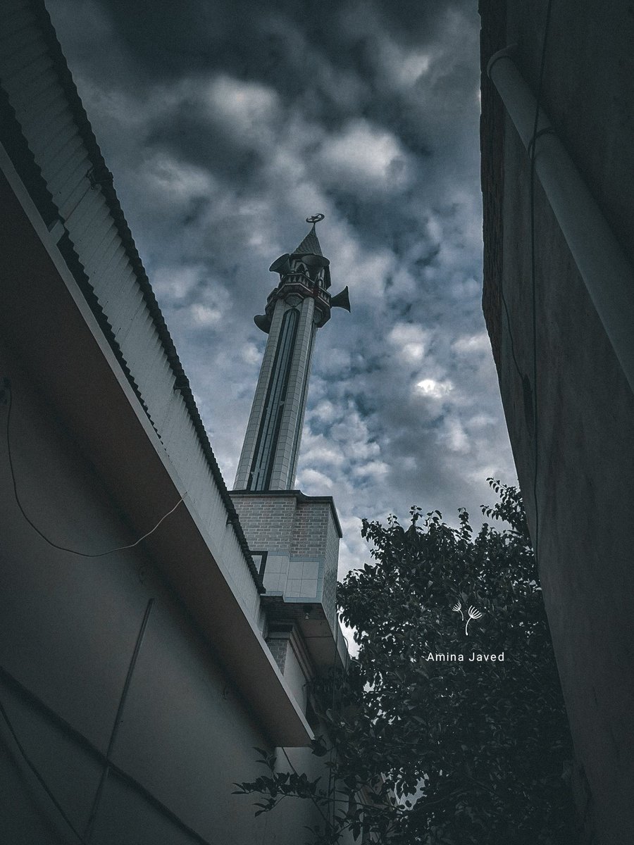 divingdeeply's tweet photo. Where earthly minarets touch the heavens, clouds whisper their timeless secrets..!! https://t.co/vOpGwxGuvo