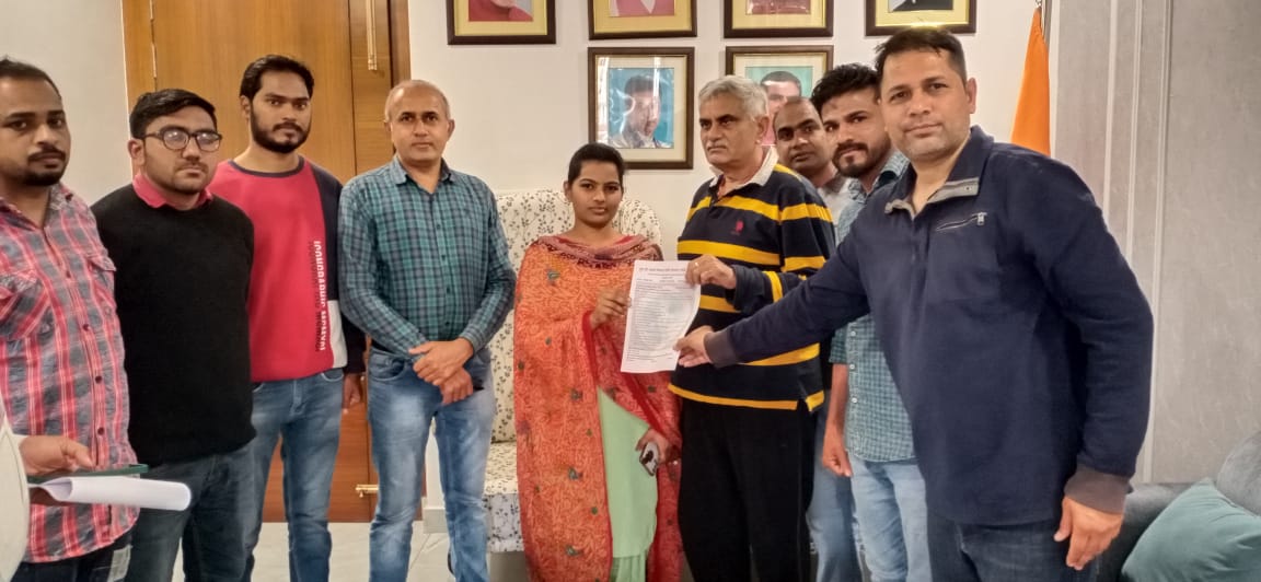 GuptChander1's tweet photo. #hssc_group_d_promotion
@cmohry
@mlkhattar
@jawaharyadavbjp 
@BJP4Haryana
@PhanindranathS3
@csharyana
@PMOIndia https://t.co/DMPb6HdDgJ