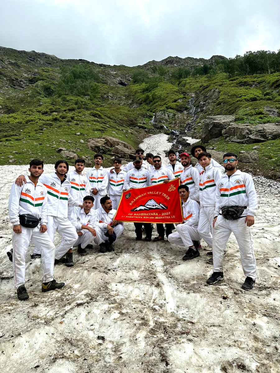 alpha_mohit007's tweet photo. I just wanted to say thank you #indianarmydul for everything you did to make this trek from #Sounder to #BrammahValley for 5 days was one of the most enriching experiences of my life, #kishtwar #dacchan #tourism #thankstoindianarmy #mountains #rr #trek #hiking https://t.co/GLb6Kri7ym
