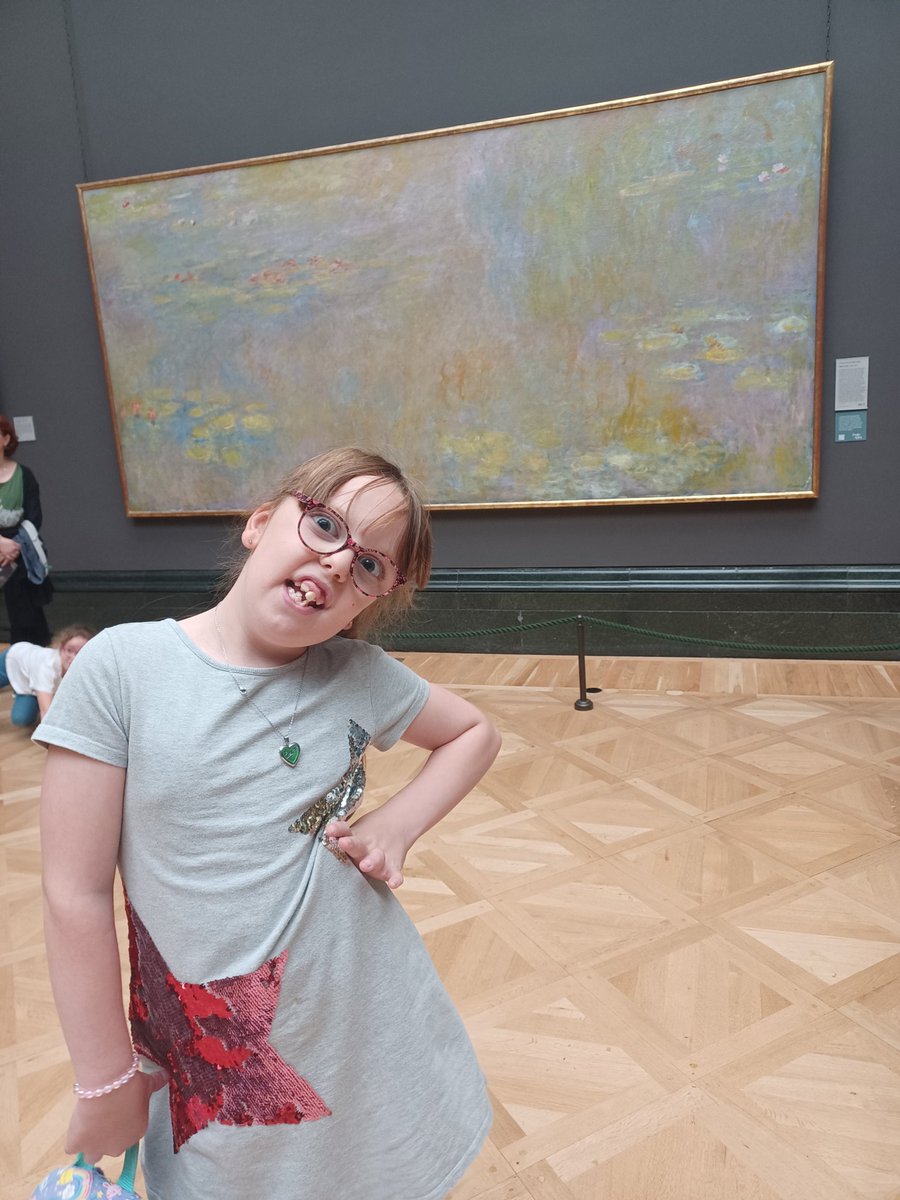 Peeple_Becky's tweet photo. A brilliant day in London with just my eldest. I love learning with her about her interests. I hope she always shares them with me ❤️

#nationalgallery #art #learningforever https://t.co/h2WTiUzRYS