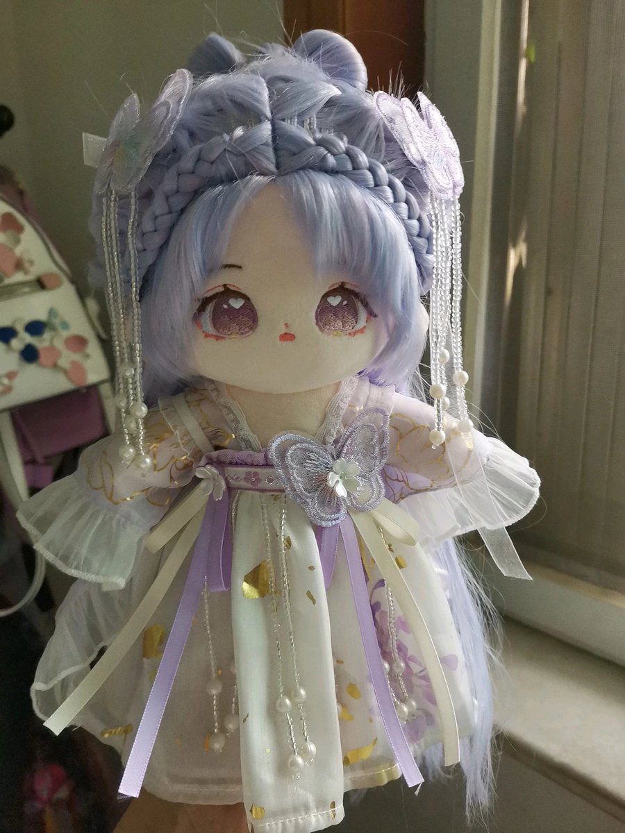 달빛의 피앙세가 현물로 전환이 되었지만 재고 소량이오니 늦지 않게 구매 권유합니다!! 사진은 중국 내 후기 사진입니다 (대부분 극소량)

x.com/Eirene__0/stat…