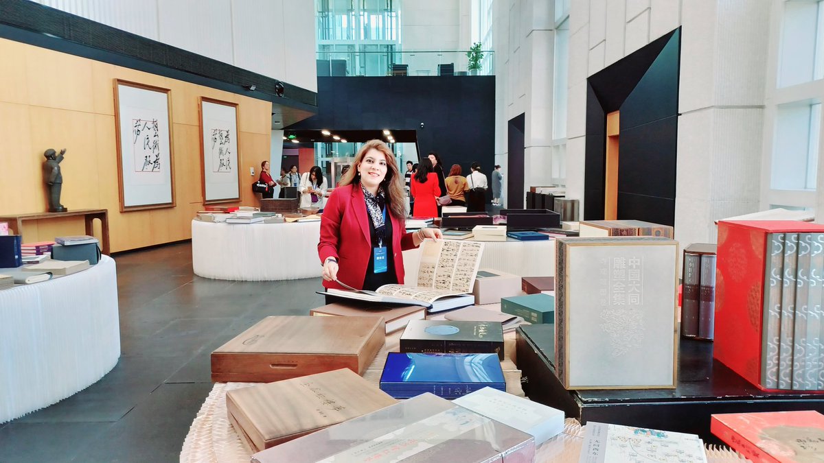 saharzaman's tweet photo. #Artron in Beijing specializes in industrial level of book publishing only in area of #arts. They've been publishing since 1960s. Their clients include world's top #fashion houses, #artists, #museums. Their 5-storeyed library showcases all their books.
#SoftPower #CultureCounts https://t.co/9kcIhNKl0T