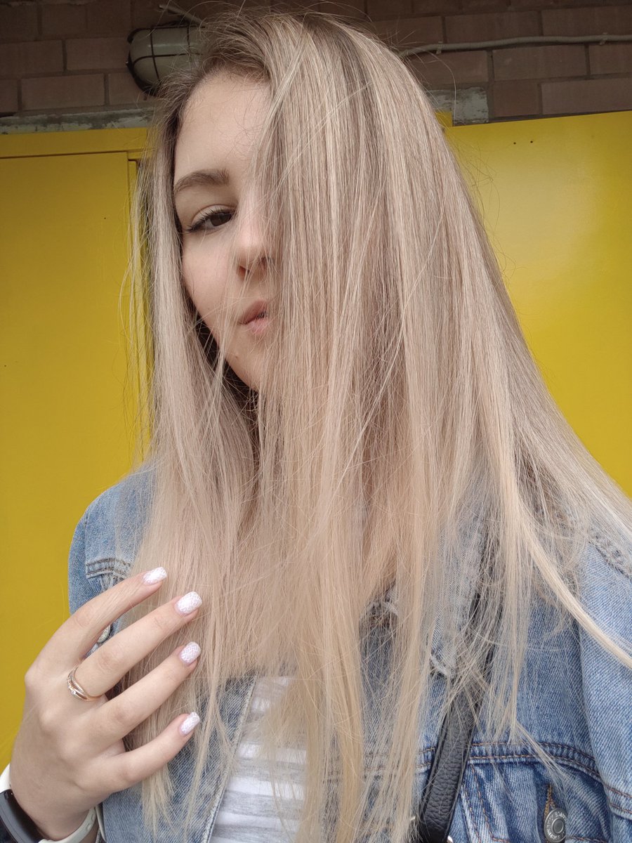 CapGoner's tweet image. Врываюсь в тренды Барби с новым цветом волос🥰
#Barbie