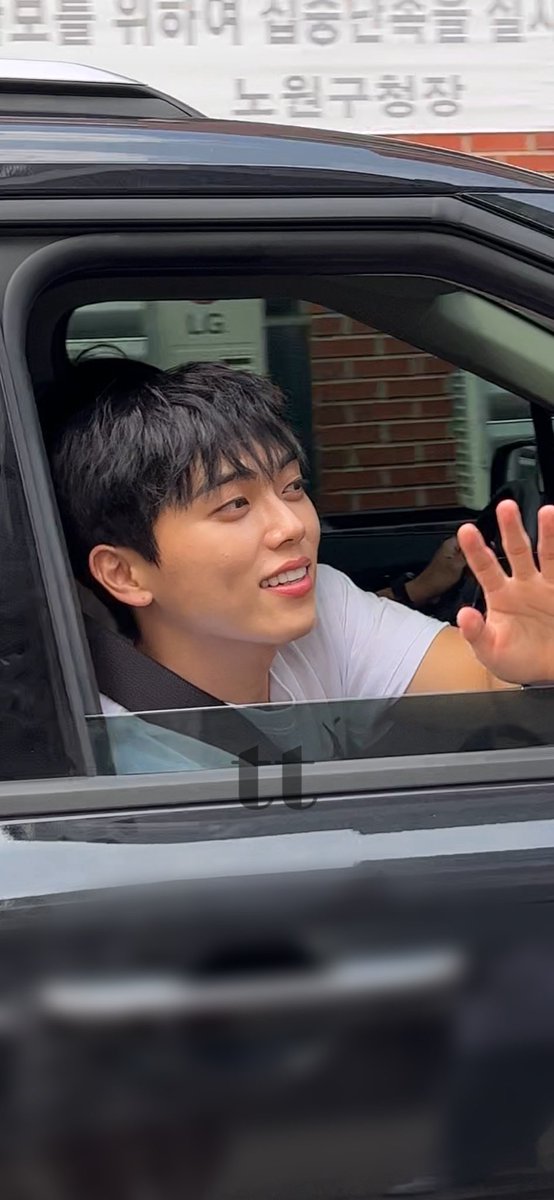엠케이 왜 혼자 늑대의 유혹 찍고 잇음????????