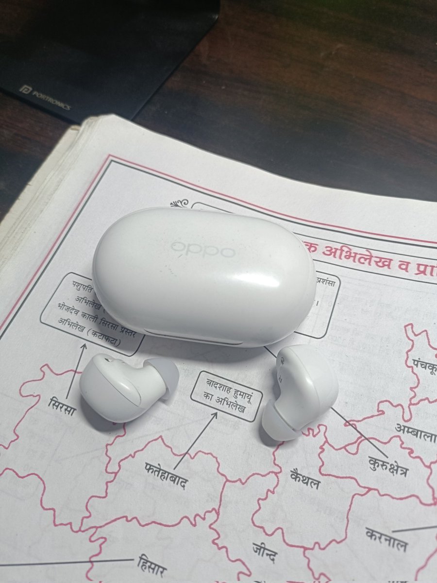 immohitkundu's tweet photo. @OPPOIndia 
I have purchased OPPO enco buds, one bud(Left) is  not working,
Wrost experience of life with these buds,
No one is listening to tha customer
Very bad service after sale.
Oppoindia, i request to higher authorities can you please look into it and resolve this https://t.co/xGiGAWVdV6