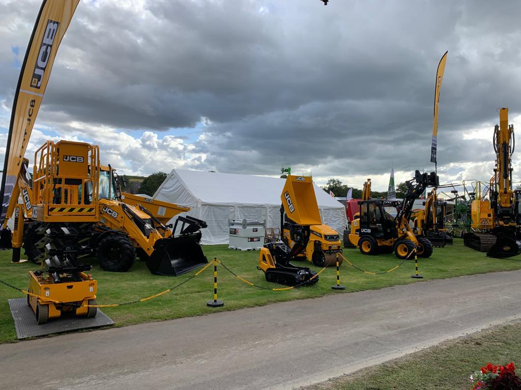 We are at Turriff Show today! Pop along to see the latest #JCB machines and meet our fantastic team!
