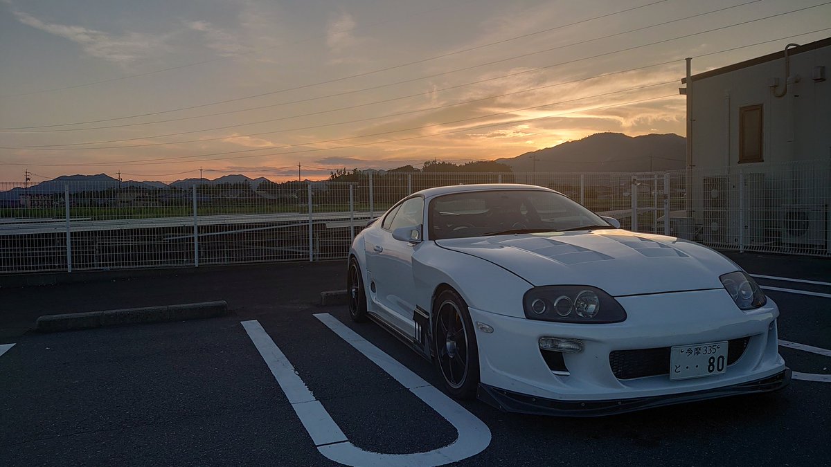 takeshin80's tweet photo. 三重県のエスプリさんまで、80スープラを迎えに行って来ました。

①のぞみ→速い！
②名鉄特急→まぁまぁ速い！
③80スープラ→最高‼️
④駿河湾沼津PA→月あかりの海が綺麗でした。

#エスプリ
#80スープラ https://t.co/rw8bHVhrv9