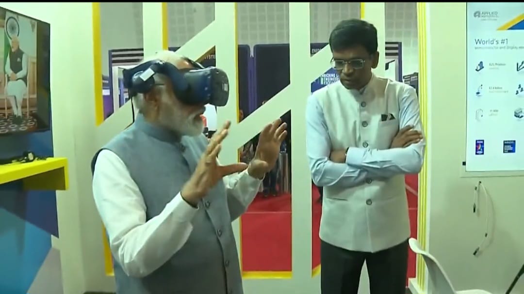 InfoGujcost's tweet photo. #SemiconIndia2023 scaled a new height of #hope and #happiness among #STEMenthusiasts all across the country.
The program ushering a new chapter of #semiconductor and #chip manufacturing sector in #India to lead the #people in the #planet. https://t.co/rUo1JkKiN3