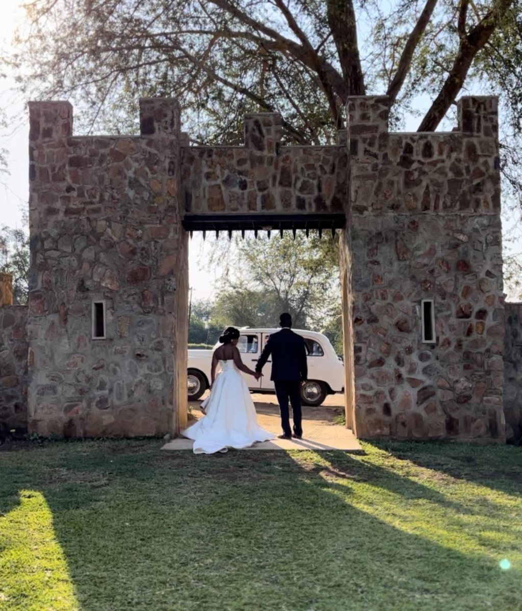 hazelmakmusic's tweet photo. Mr and Mrs Dube ❤️ https://t.co/1kwSwzzO9k