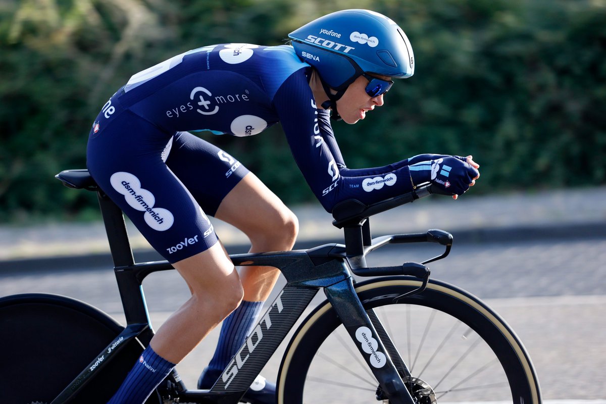 It's TT day at #TDFF2023 with a 22.6km route waiting between the riders and the end of <a href="/LeTourFemmes/">Le Tour de France Femmes avec Zwift</a>. We're off as follows ⏰

14:49 - <a href="/JastrabMegan/">Megan Jastrab</a> 
15:40 - <a href="/pfeiffergeorgi/">Pfeiffer Georgi</a> 
15:53 - Esmée Peperkamp
16:04 - <a href="/LCurinier/">Léa Curinier</a> 
16:51 - <a href="/JulietteLabous/">Juliette Berthet (Labous)</a> 

Good luck, team! 🤞🏻⏱️