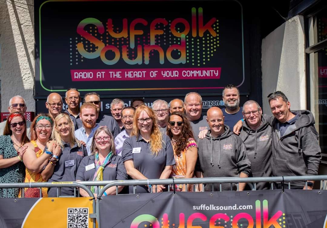 Suffolk_Sound's tweet photo. Some of our presenters at #SuffolkSound 📻🎤🎶
@MarkGlennMurphy
@DungerRob
@StephenFoz
@tonyhorton75
@RainbowJules
@perky99
@foley300
@Wils2733Aw
@shineyknives
@Markfizzwig
@Robinjohnsondj
@eastcoastdj72
@suffolkcircle
@RobLewi17324155
@andontario
@paulmpresents
@smoothjazzsteve https://t.co/RPt7S8GXXN