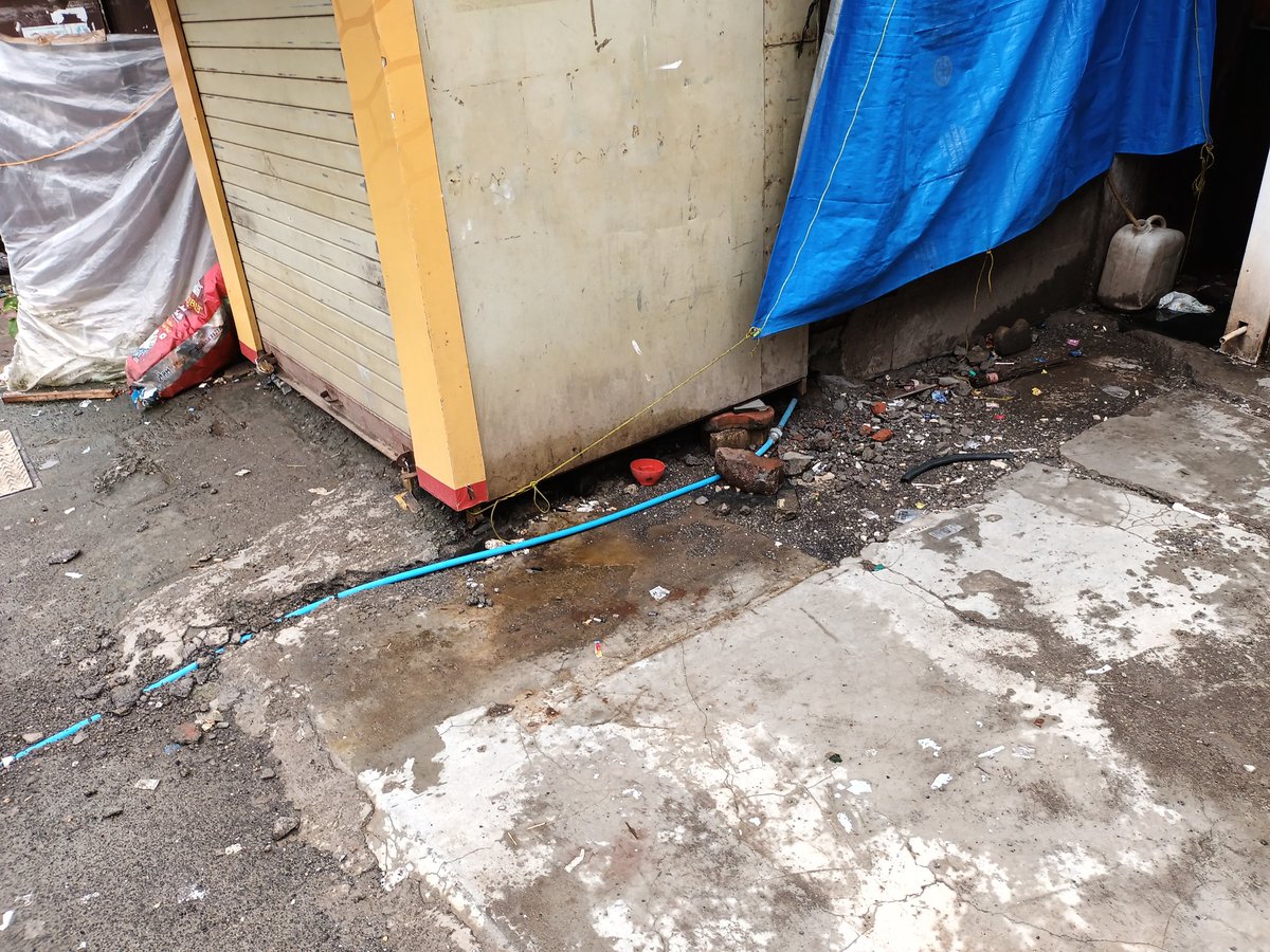 IGNATIU95694984's tweet photo. BMC H/E Water Dept- Open Day Light ROBBERY of BMC WATER by "panichors" next to YES BANK ATM in Lovely Bldg on Church Rd Kalina- all with your Dept's blessings. Inauguration was yesterday. https://t.co/w6Rby8fs1r