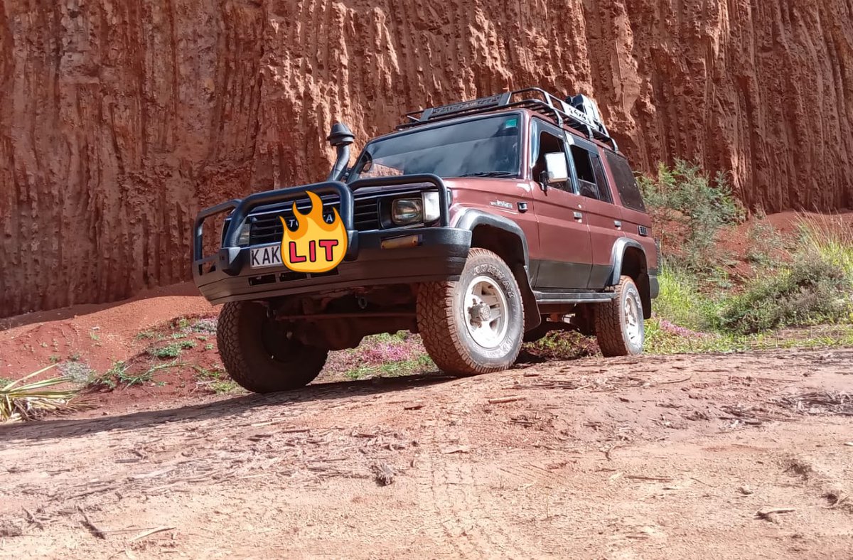 Mkenyadaimare's tweet photo. Clean Vintage on sale!

☆Model: Land Cruiser 
☆Year: 1994
☆Rating Cc: 2980
☆Engine No : 1KZ
☆Fuel type: Diesel 
☆Number of passengers: 5

Transmission: Manual

Budget: 3M

@KhalifKairo if you got leads🙏 https://t.co/JoDn0xaNOJ