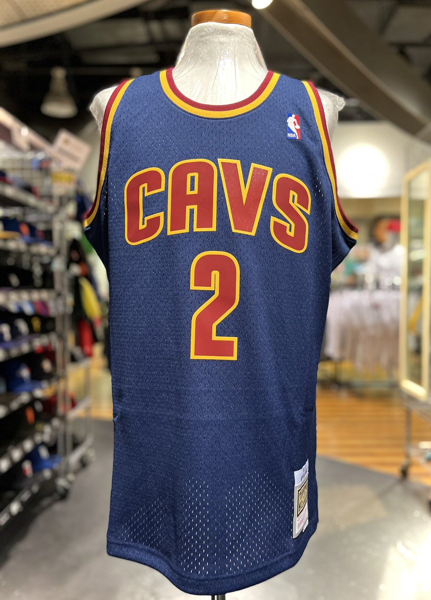selection_nba55's tweet photo. ミッチェル&amp;ネスより、#カイリー・アービング 選手のジャージが新入荷🎉

クリーブランド・キャバリアーズ入団年の復刻モデルとなっております🥳

レブロン・ジェームズ選手、ケビン・ラブ選手とのBIG3で2016年にNBAチャンピオンに輝いたシーンは忘れられません🏆

大人気必至のアイテムです♪

#NBA https://t.co/pDvdexi3Vw