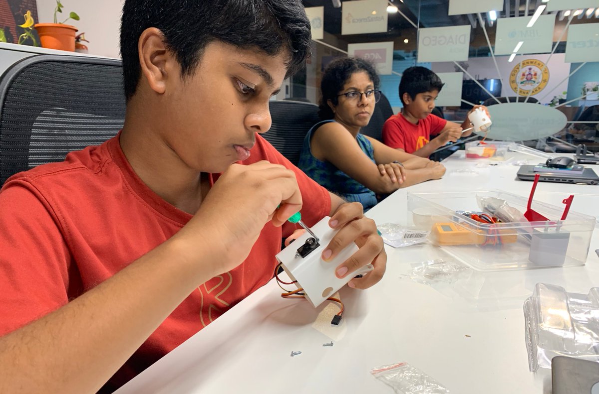 GiftdMinds™ tweet media