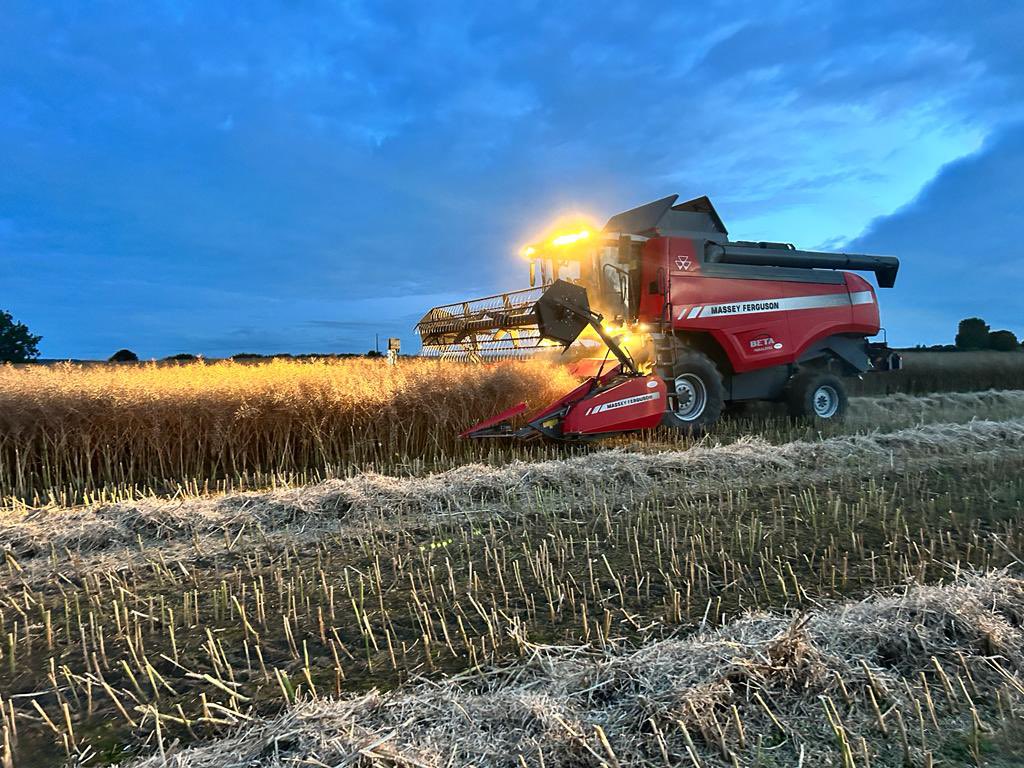 Finished cutting osr (Matrix) (Inv1266) last night/this morning at 12.10am before even more rain due #BASF #CMP