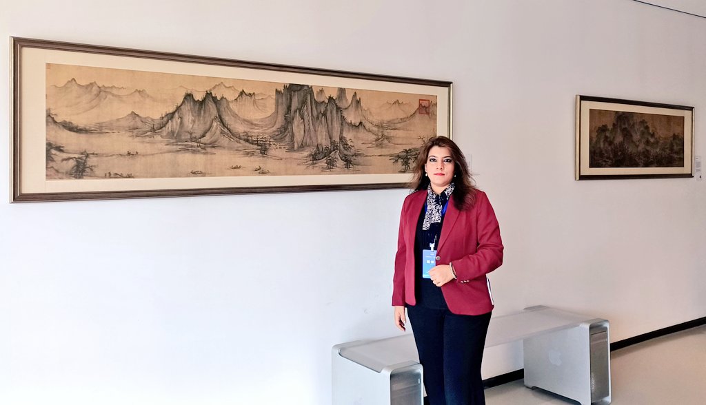 saharzaman's tweet photo. Apart from art books, they also sell high-resolution art prints of ancient classic #Chinese #paintings . It was great to explore the work of #Artron with their passion and commitment to #art . 

@BRICSinfo #SoftPower #CultureCounts #books https://t.co/yY1wMdoV5O