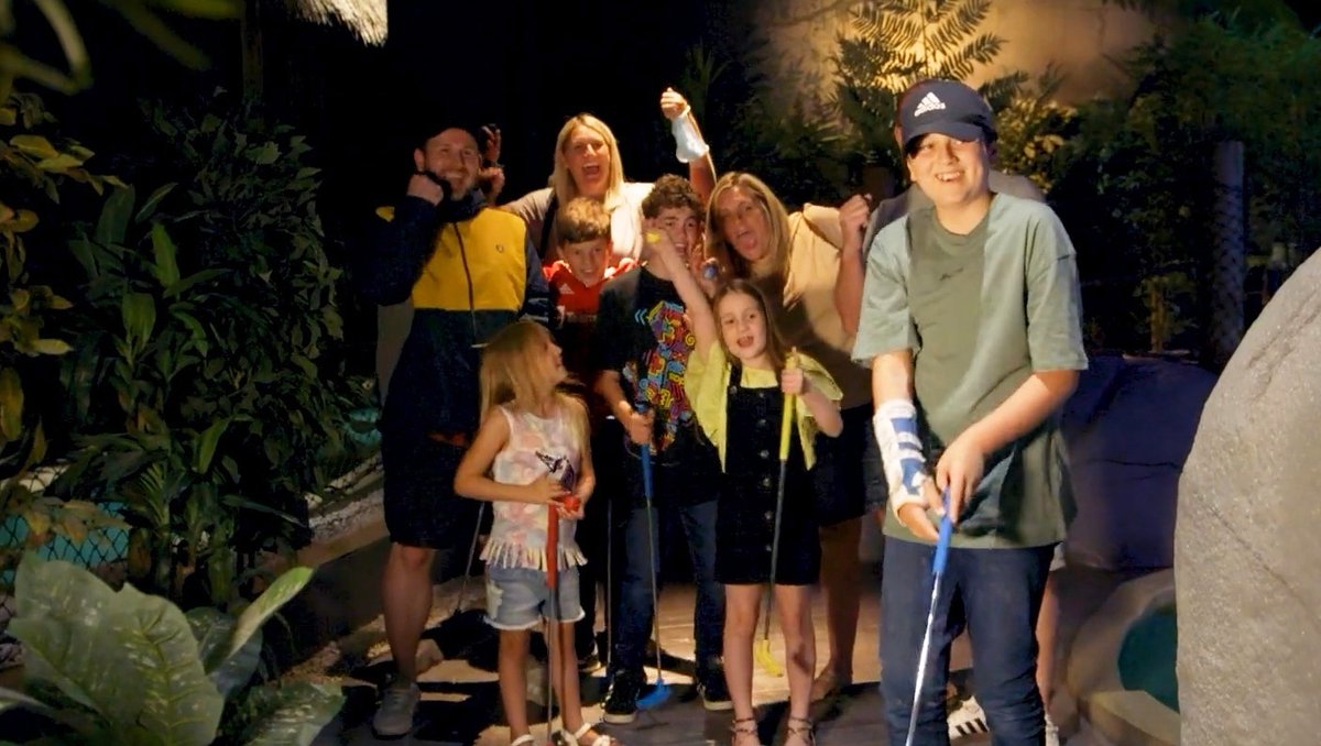 Searching for the perfect family activity? 🤯

Teeny ones, tweens &amp; even (dare we say it?) teenagers will all have an epic adventure on The Lost City's courses ⛳️
Grab the whole family and enjoy food, drinks &amp; fun in the rainforest 🌴

#kidsactivities #family #summer #belfast